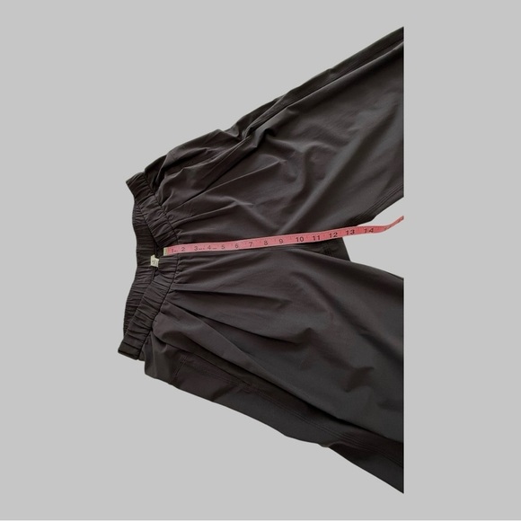 Lululemon Rollin' With My Omies Pant | Black | Size 8 - Picture 11 of 15